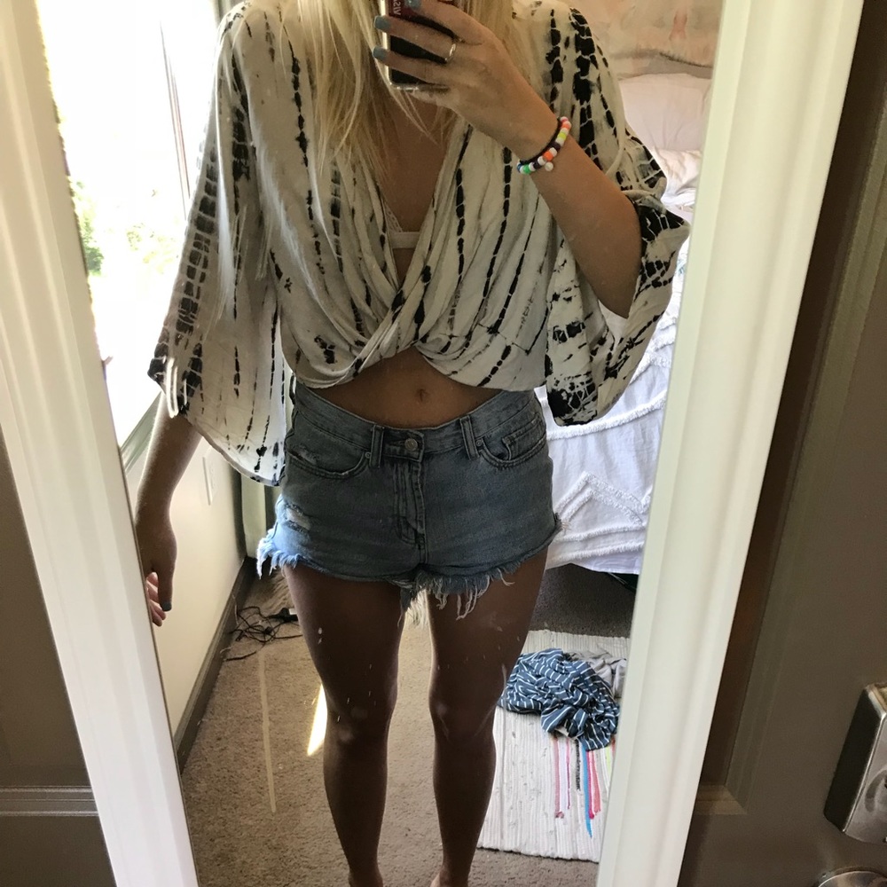 Black & White Tie Dye Crop Top